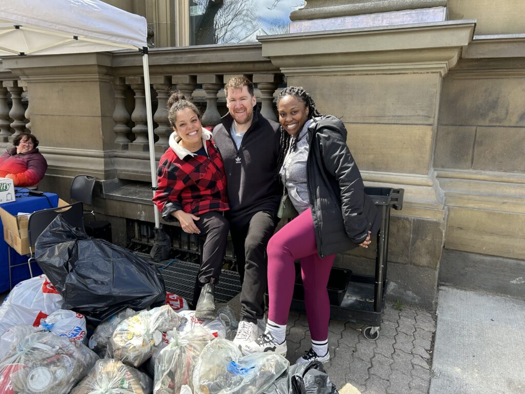 Volunteers help cleanup the community!